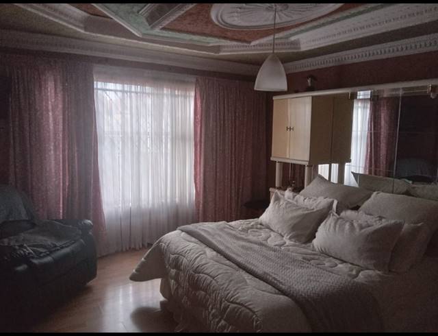 4 BEDROOM FREEHOLD FOR SALE IN VOSLOORUS EXT 10